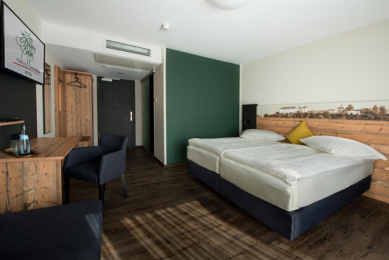 Hotel Zum Gruenen Baum Pfahlheim Zewnętrze zdjęcie